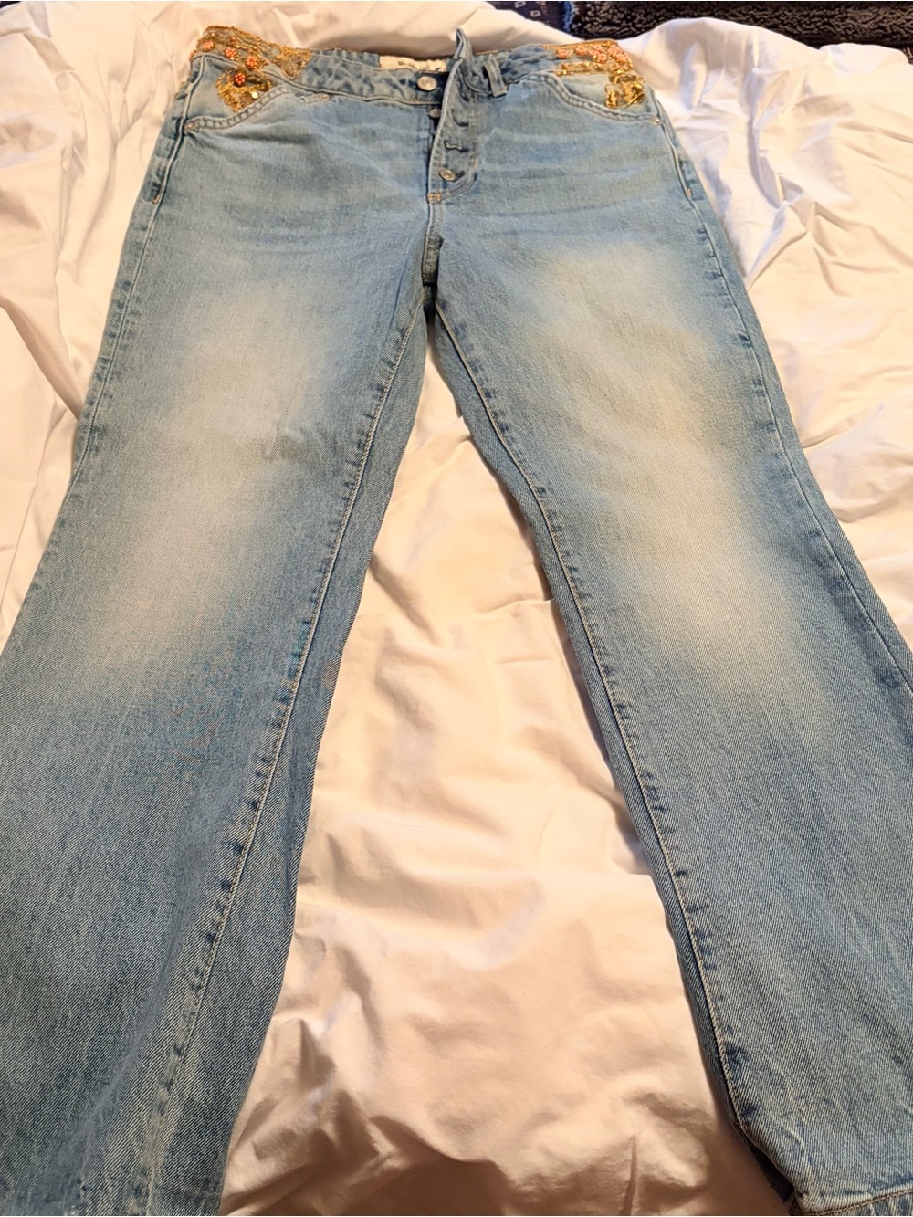Light Blue Women's Jeans with Embellished Waist. 27 x 25. Runs small